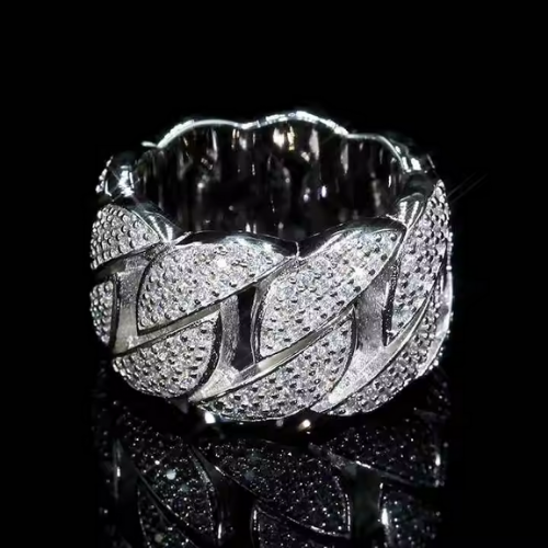 Bague solitaire en moissanite